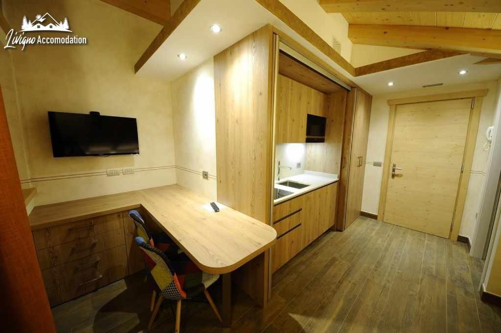 Alpen Flower By Livigno Accomodation Phòng bức ảnh